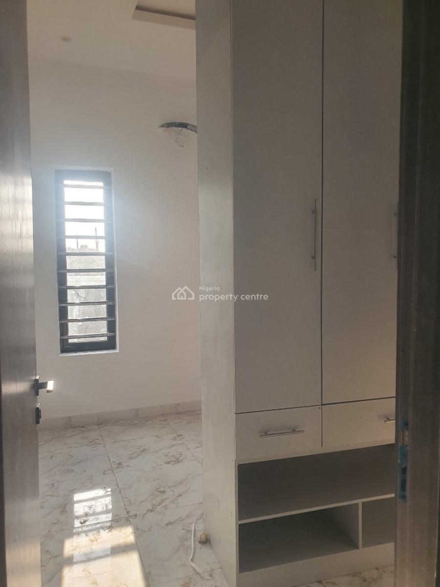 Luxury and Elegant 2 Bedroom Flat in Well Paved and Secured Compound, Badore Road, Badore, Ajah, Lagos, Flat / Apartment for Rent
