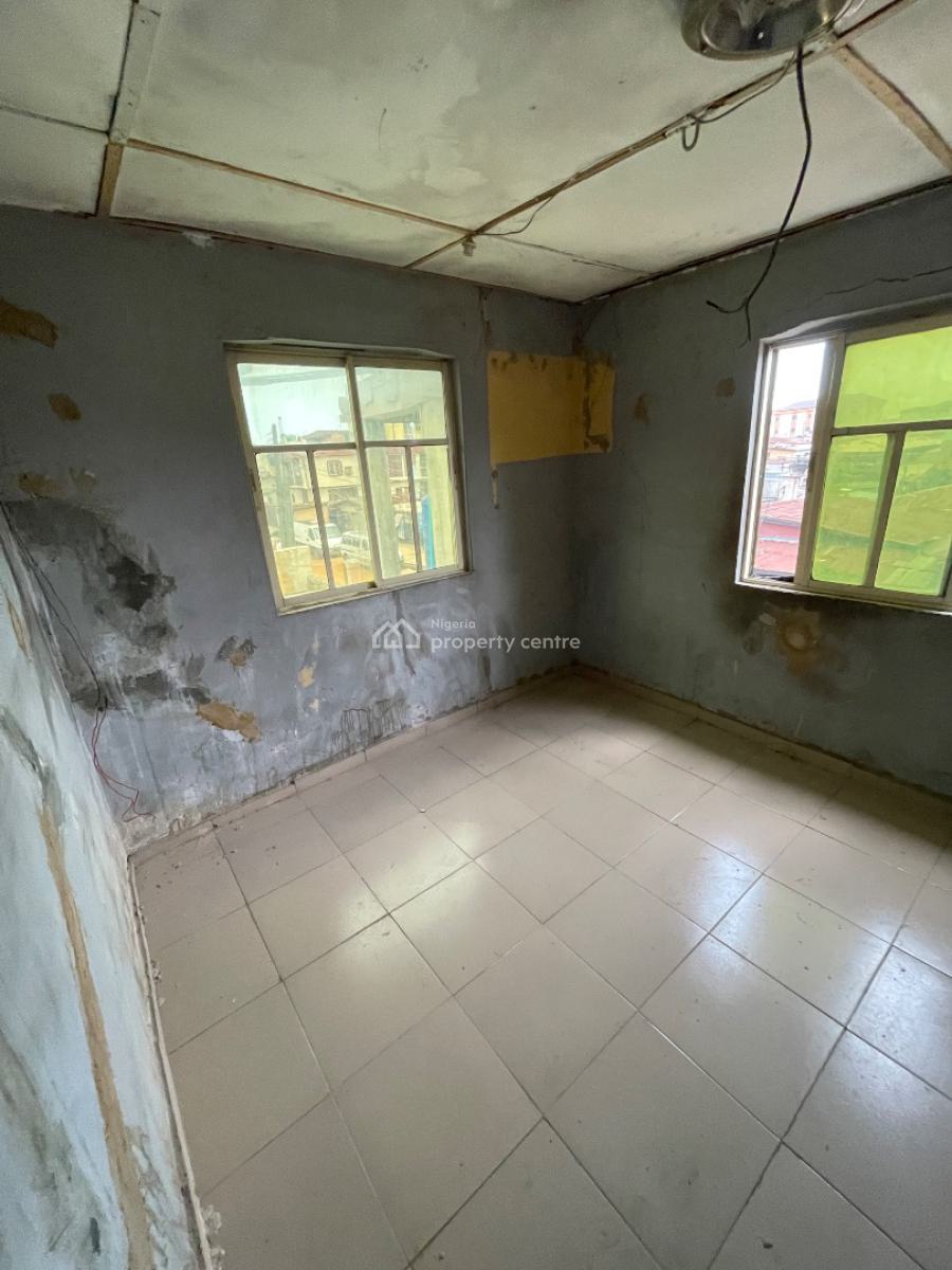 Spacious Miniflat Upstair Gated House, Car Wash Iyana Oworo, Gbagada, Lagos, Mini Flat (room and Parlour) for Rent
