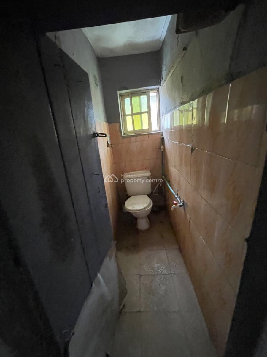 Spacious Miniflat Upstair Gated House, Car Wash Iyana Oworo, Gbagada, Lagos, Mini Flat (room and Parlour) for Rent
