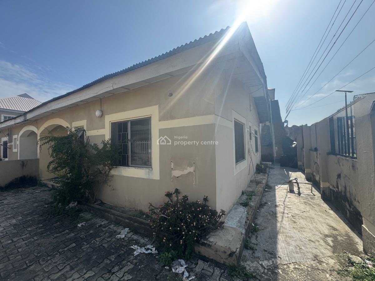 a Well Maintained 2 Bedroom Self Service Semi Detached Bungalow, Resttlement, Oniru, Victoria Island (vi), Lagos, Semi-detached Duplex for Rent