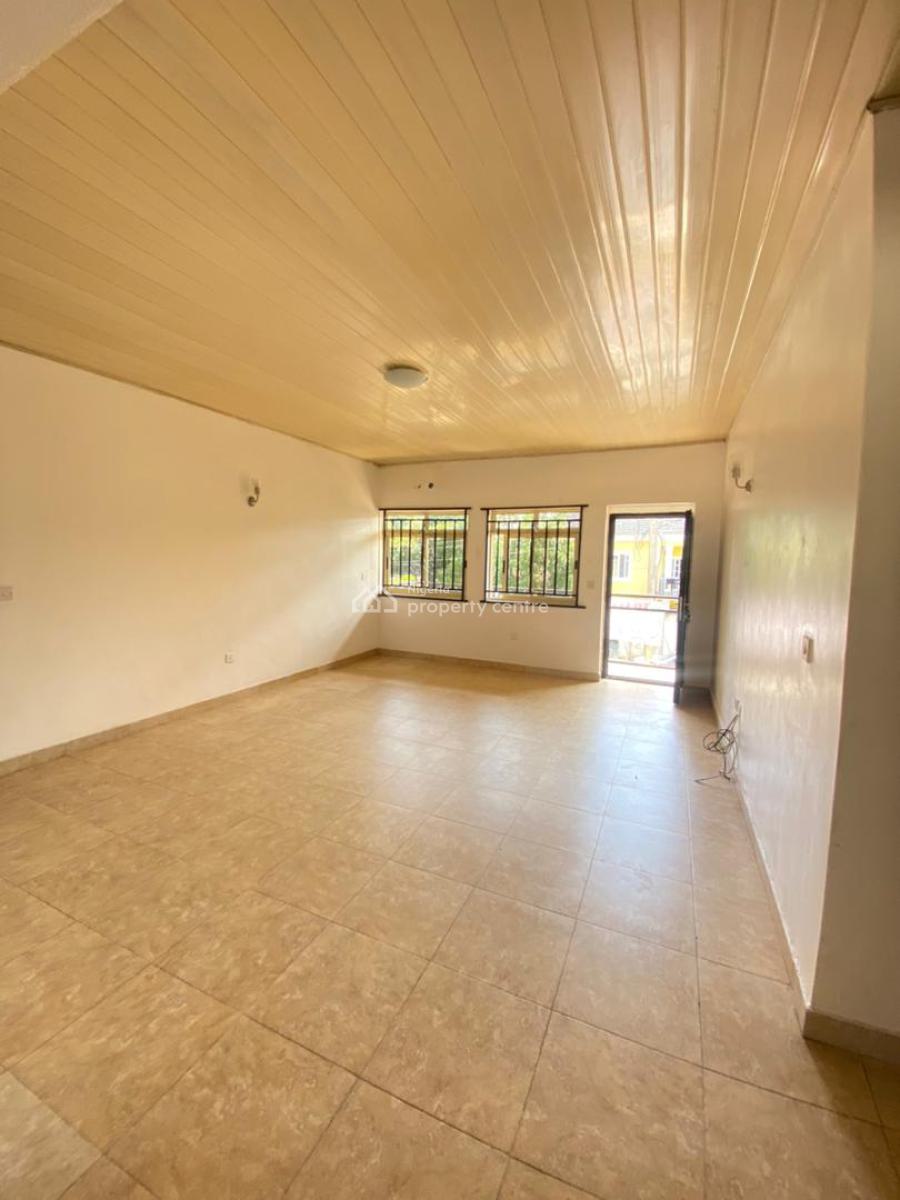Clean & Spacious 3 Bedroom Apartment, Ikota, Lekki, Lagos, Flat / Apartment for Rent