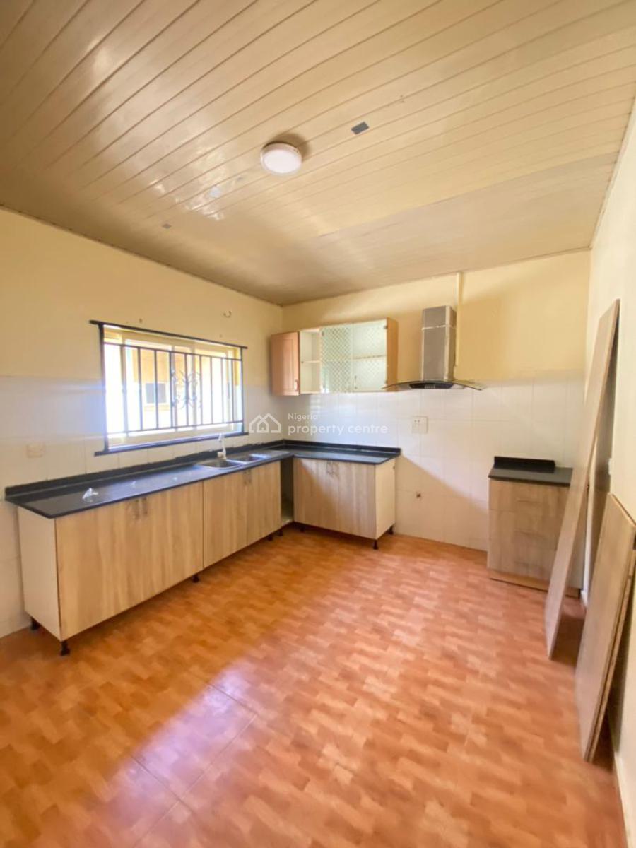 Clean & Spacious 3 Bedroom Apartment, Ikota, Lekki, Lagos, Flat / Apartment for Rent