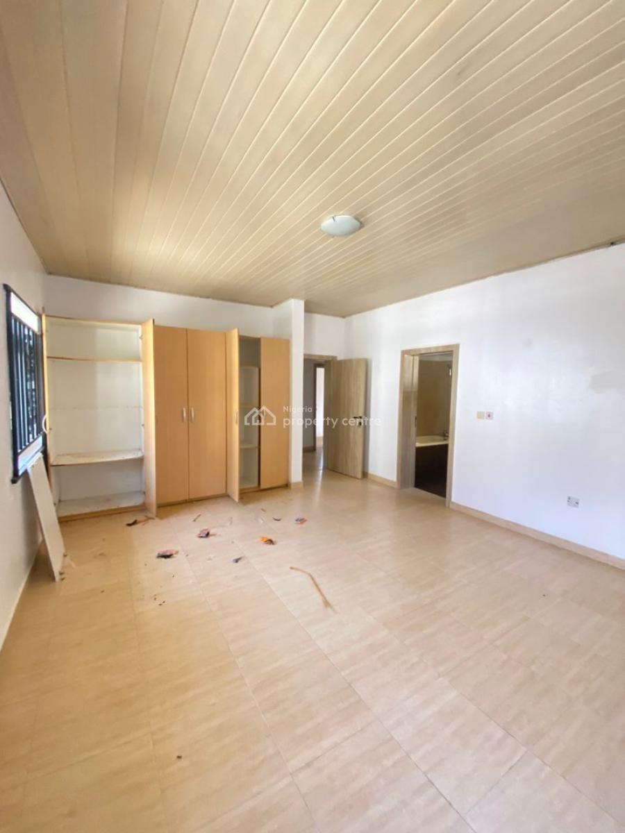 Clean & Spacious 3 Bedroom Apartment, Ikota, Lekki, Lagos, Flat / Apartment for Rent