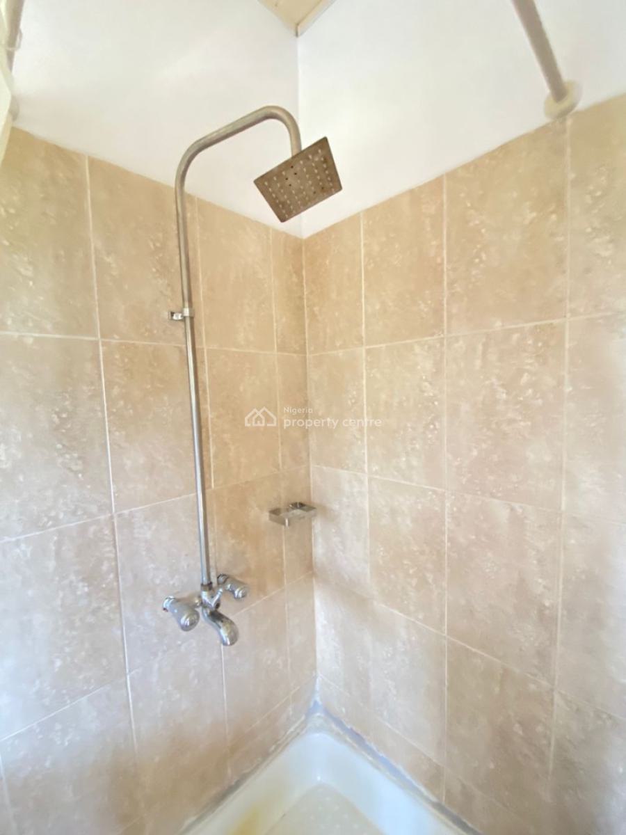 Clean & Spacious 3 Bedroom Apartment, Ikota, Lekki, Lagos, Flat / Apartment for Rent