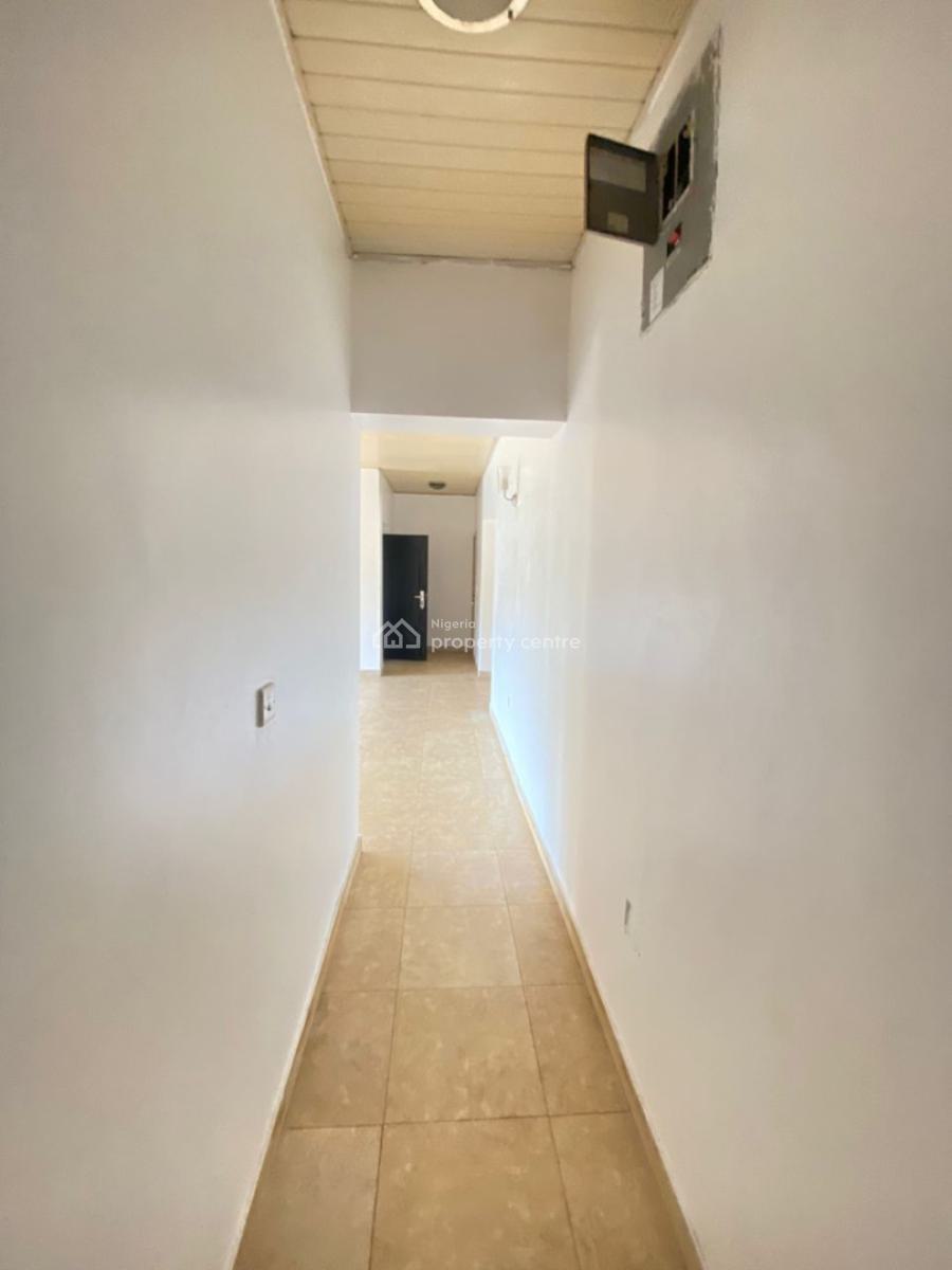 Clean & Spacious 3 Bedroom Apartment, Ikota, Lekki, Lagos, Flat / Apartment for Rent