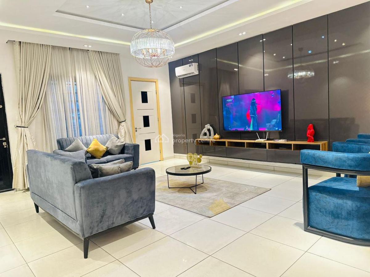 Luxury 4 Bedroom Apartment with Pool, Lekki Phase 1, Lekki, Lagos, Flat / Apartment Short Let