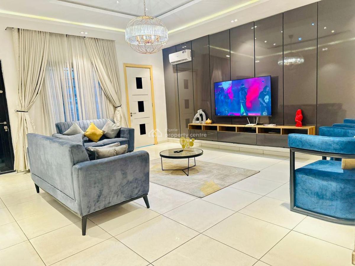 Luxury 4 Bedroom Apartment with Pool, Lekki Phase 1, Lekki, Lagos, Flat / Apartment Short Let
