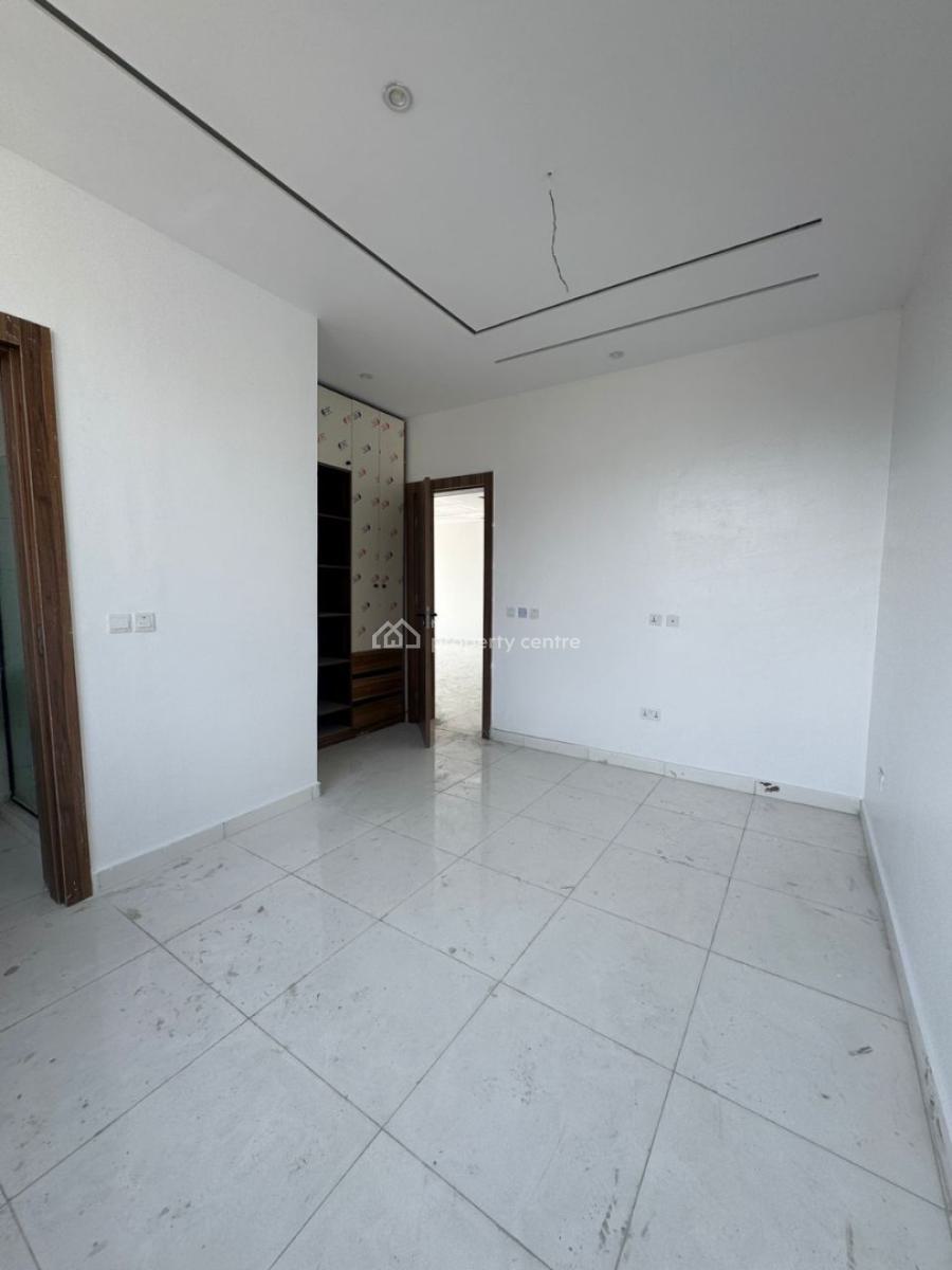 Luxury 2 Bedroom Apartment, Lekki Right Off Tf Kuboye, Lekki Phase 1, Lekki, Lagos, Flat / Apartment for Sale