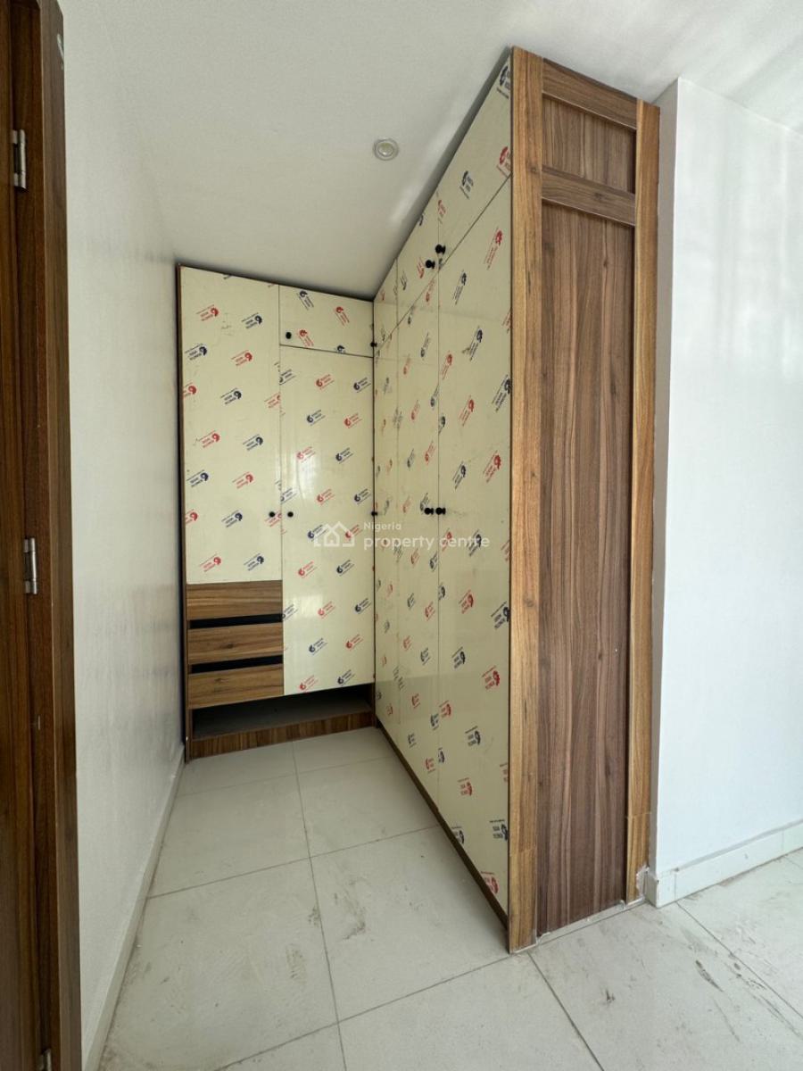 Luxury 2 Bedroom Apartment, Lekki Right Off Tf Kuboye, Lekki Phase 1, Lekki, Lagos, Flat / Apartment for Sale
