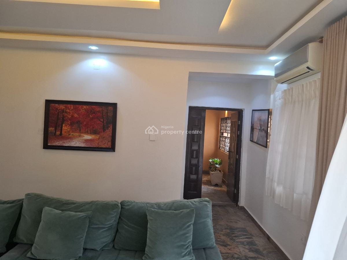 Nice Furnished 3 Bedroom Flat on First Floor, Nice Location at Maitama, Maitama District, Abuja, Flat / Apartment for Rent