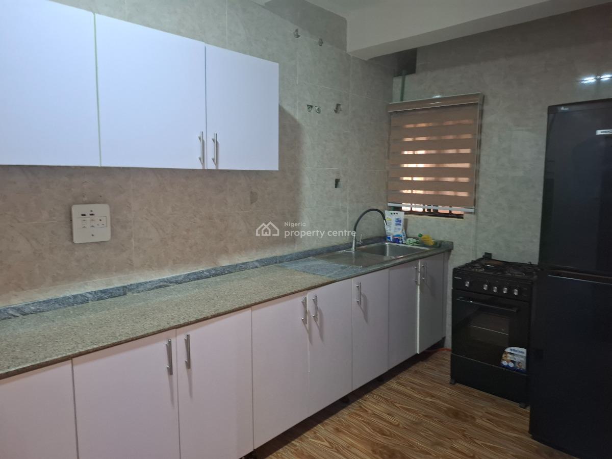 Nice Furnished 3 Bedroom Flat on First Floor, Nice Location at Maitama, Maitama District, Abuja, Flat / Apartment for Rent