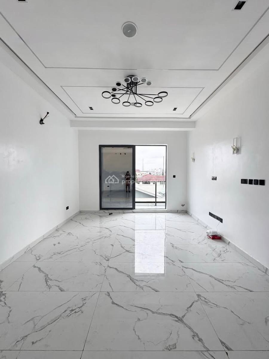 3 Bedroom Apartment with Swimming Available, Lekki Phase 1, Lekki, Lagos, Flat / Apartment for Rent