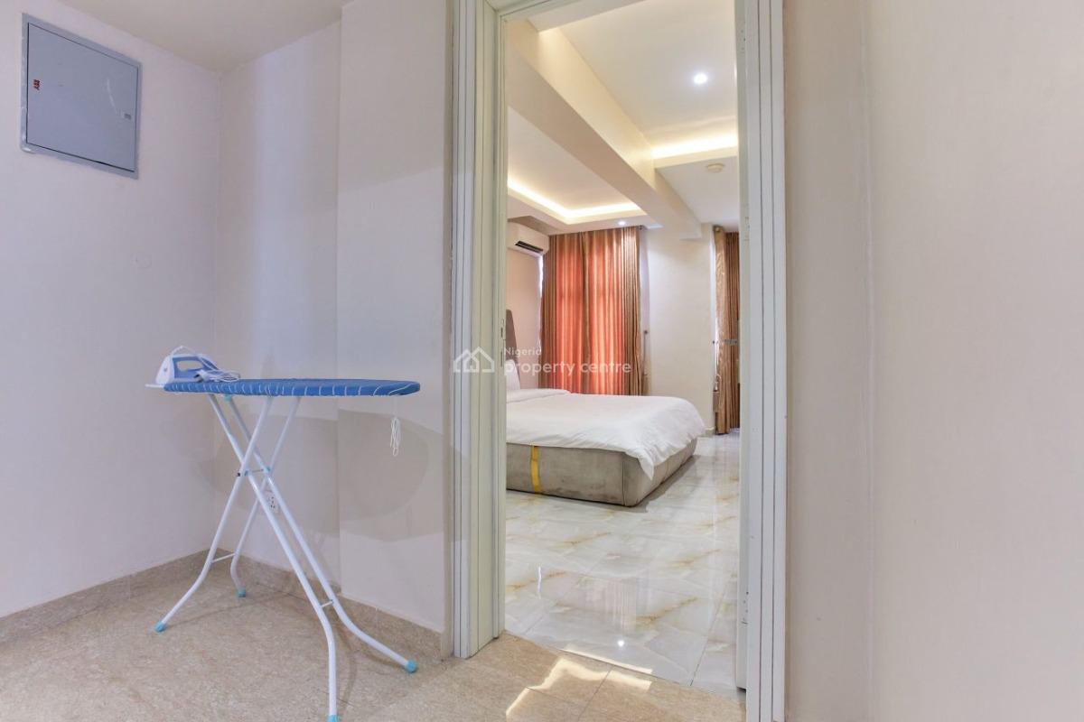 a Luxury Block of Flat, Lekki Phase 1, Lekki, Lagos, Commercial Property for Sale