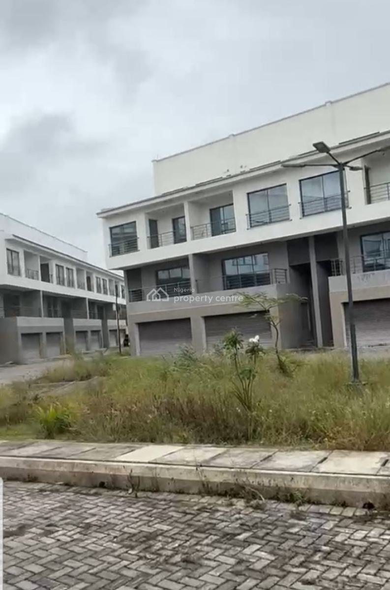Brand New 4 Bedroom Townhouse with Maids Room  (corner Unit), Twin Lake Estate, Chevron, Lekki, Lagos, House for Sale