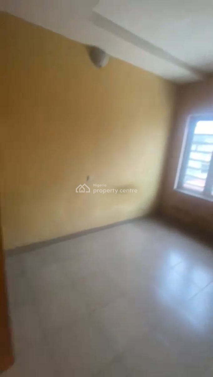a Spacious Room Self-contain Apartment  Alesh, Ilaje Road, Akoka, Yaba, Lagos, Self Contain (single Rooms) for Rent