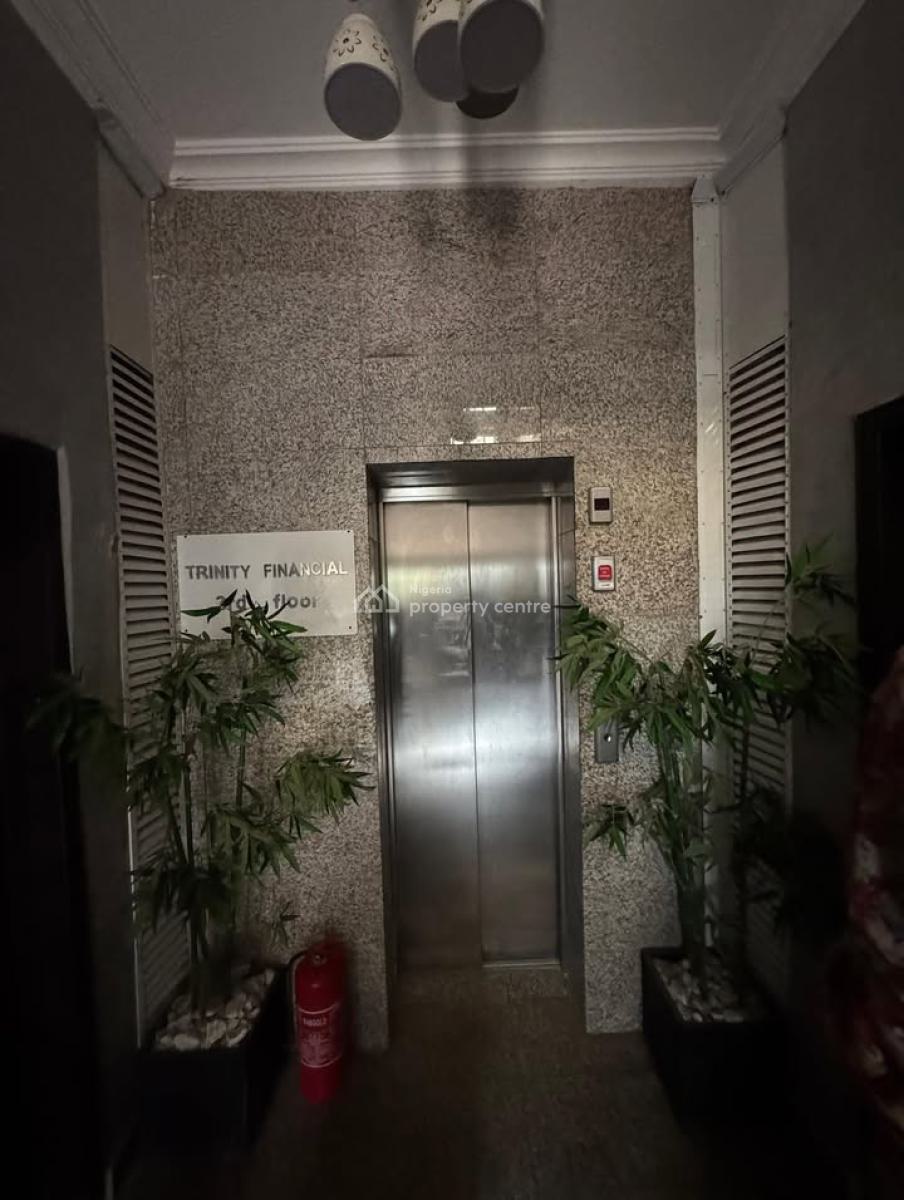 3 Bedrooms Apartment with Swimming Available, Victoria Island (vi), Lagos, Flat / Apartment for Rent