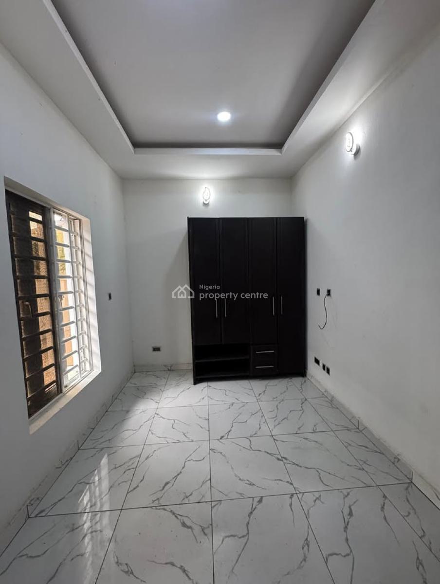 3 Bedrooms Apartment with Swimming Available, Victoria Island (vi), Lagos, Flat / Apartment for Rent