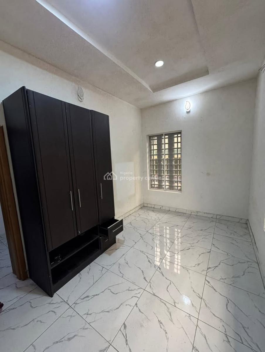 3 Bedrooms Apartment with Swimming Available, Victoria Island (vi), Lagos, Flat / Apartment for Rent