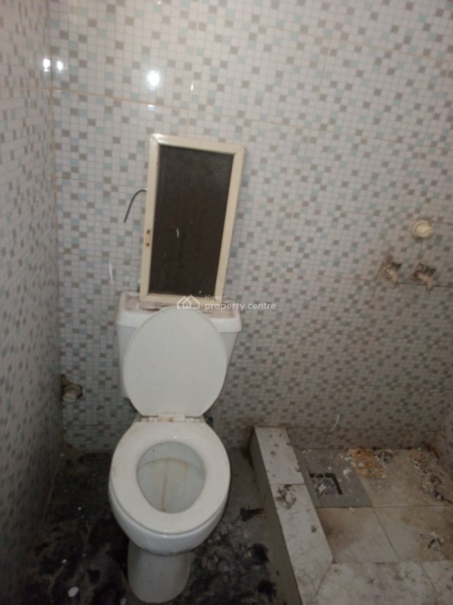 Spacious Self Contain Upstairs, Wood Lounge Estate, Mobil Road, Ilaje, Ajah, Lagos, Self Contain (single Rooms) for Rent