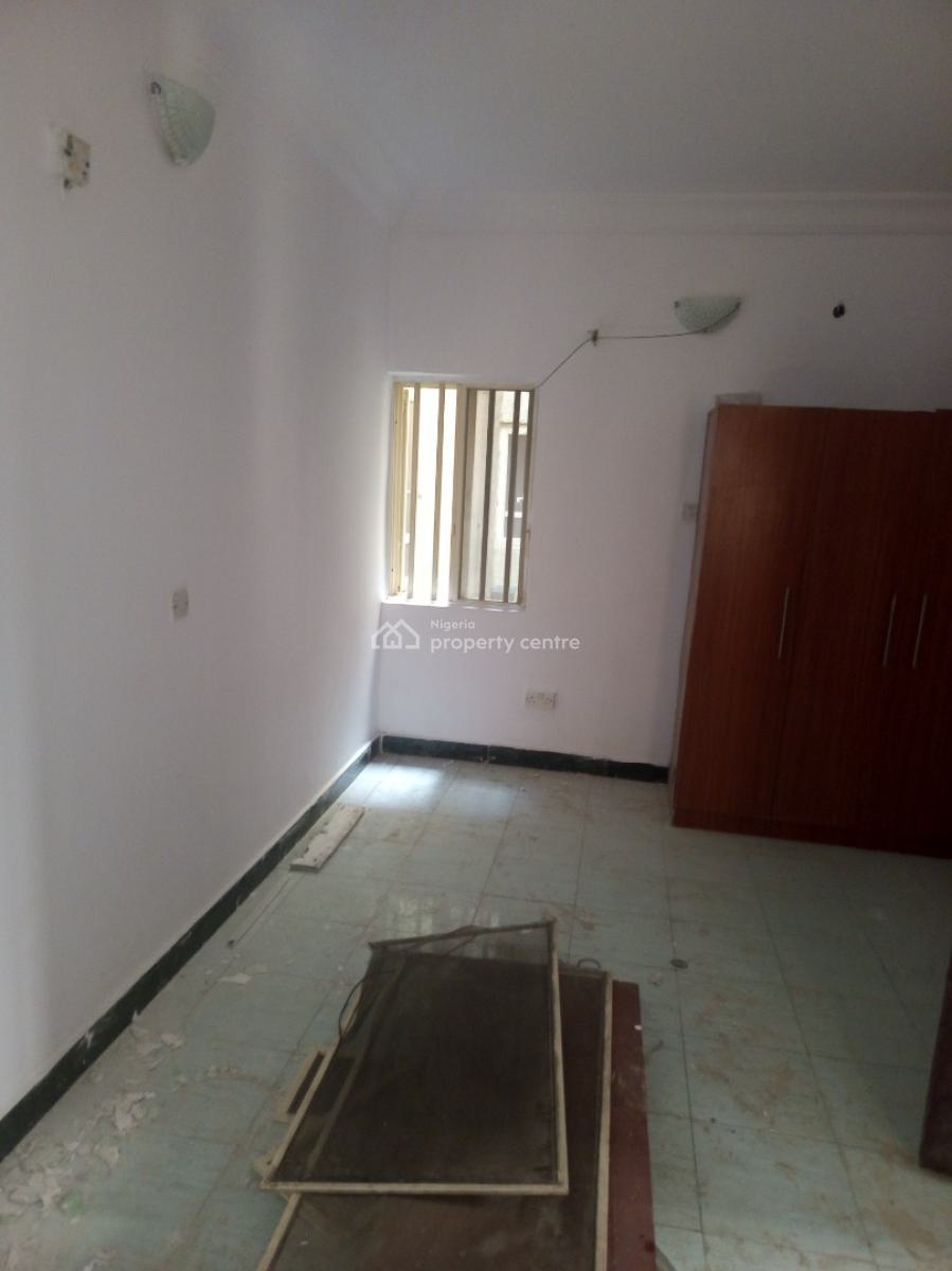 Spacious Self Contain Upstairs, Wood Lounge Estate, Mobil Road, Ilaje, Ajah, Lagos, Self Contain (single Rooms) for Rent