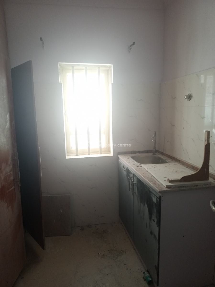 Spacious Self Contain Upstairs, Wood Lounge Estate, Mobil Road, Ilaje, Ajah, Lagos, Self Contain (single Rooms) for Rent