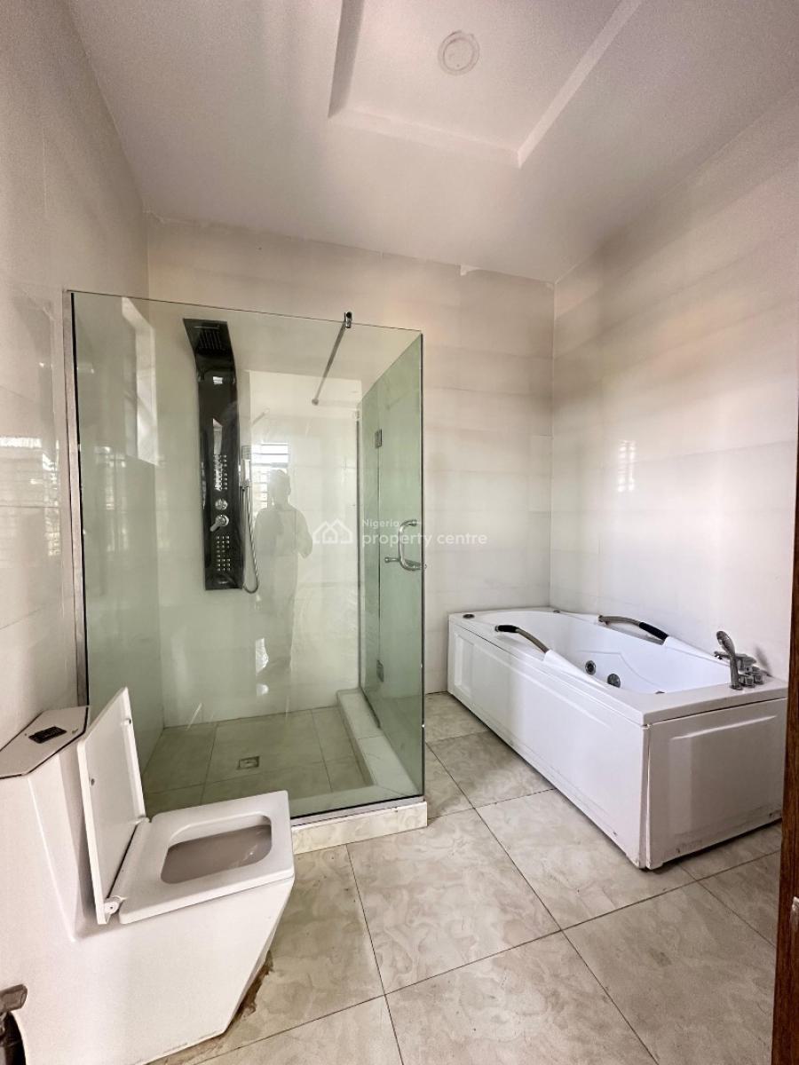 Well-built Spacious Luxury 5 Bedroom Fully Detached Duplex with Bq, 2nd Toll Gate, Lekki, Lagos, Detached Duplex for Sale