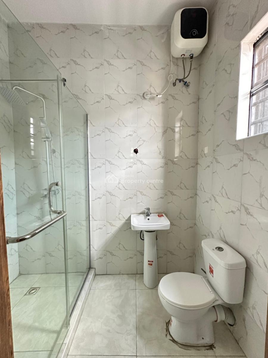 Well-built Spacious Luxury 5 Bedroom Fully Detached Duplex with Bq, 2nd Toll Gate, Lekki, Lagos, Detached Duplex for Sale