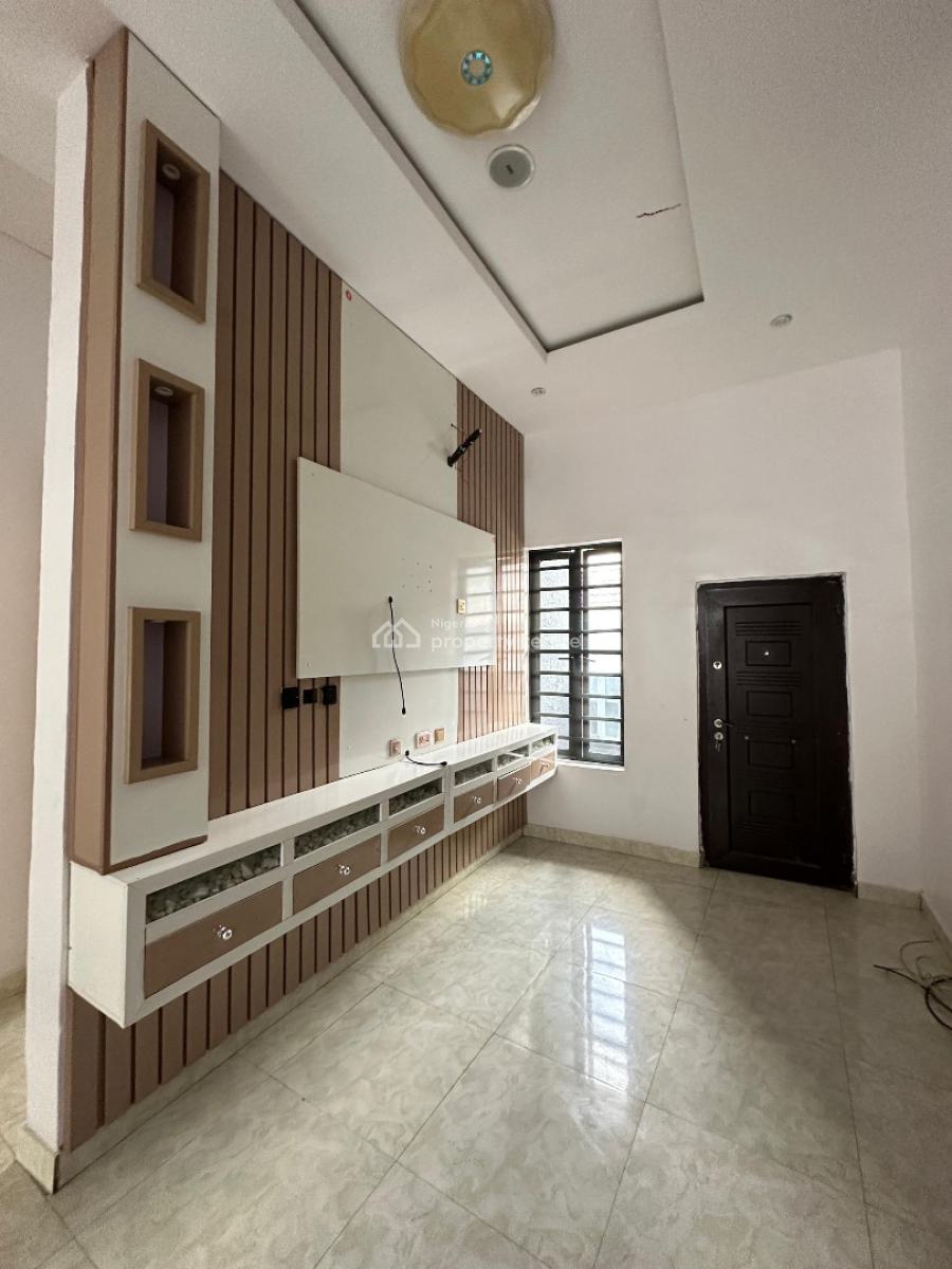 Well-built Spacious Luxury 5 Bedroom Fully Detached Duplex with Bq, 2nd Toll Gate, Lekki, Lagos, Detached Duplex for Sale