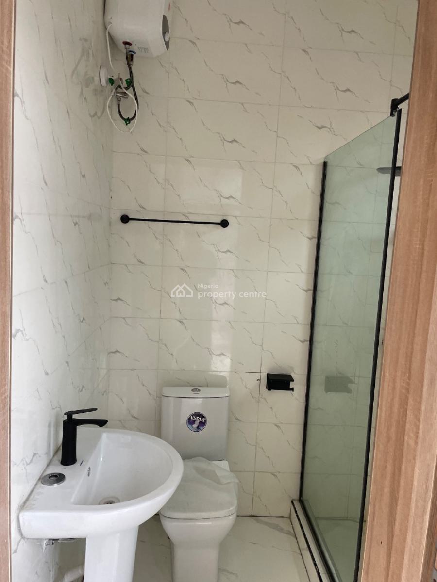Stunning  and Well Structured 2bedroom Apartment   Location*:lekki, Lekki, Lekki, Lagos, Block of Flats for Sale