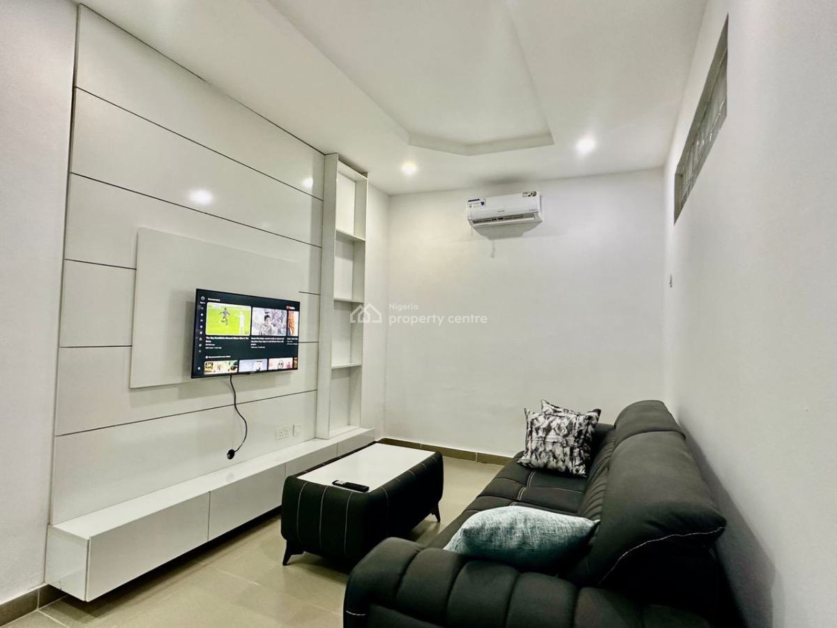 Luxurious 5bedroom Duplex  Location:lekki Phase 1, Lekki, Lekki Phase 1, Lekki, Lagos, Detached Duplex Short Let