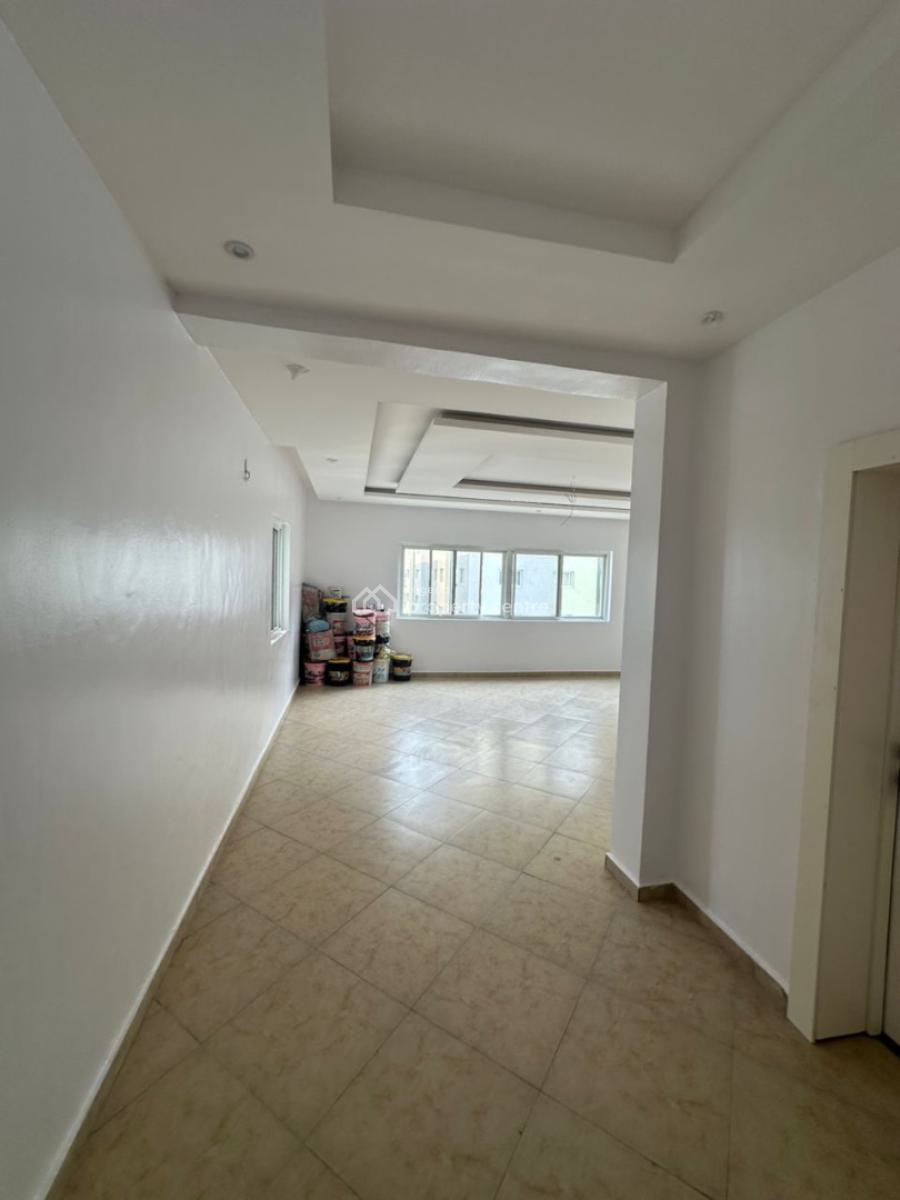 Beautifully Renovated 3bedroom Apartment with Bq, Prime Water Gardens, Lekki Phase 1, Lekki, Lagos, Flat / Apartment for Rent