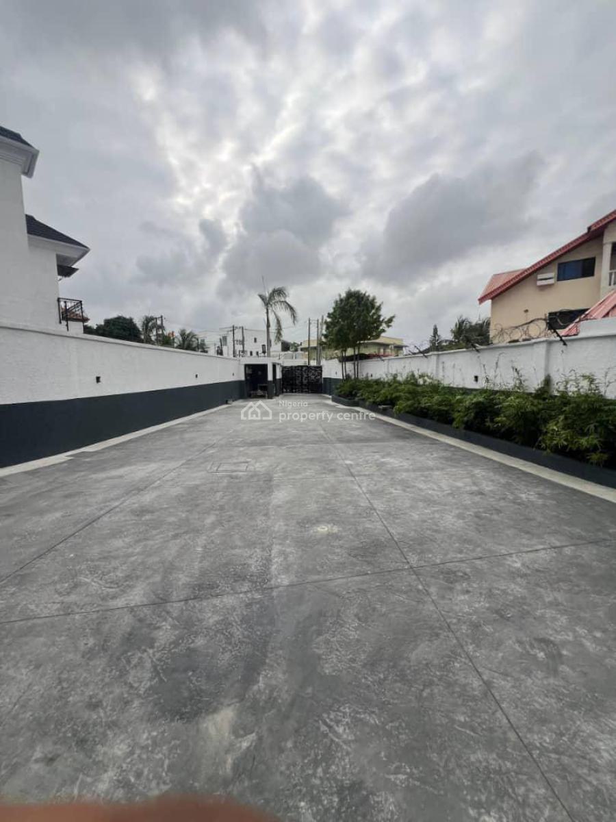 4, Lekki Phase 1, Lekki, Lagos, Semi-detached Duplex for Rent