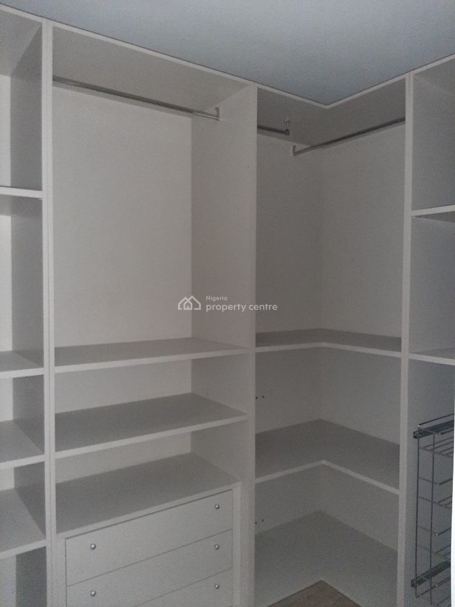 5 Bedroom En-suite Detached House in a Communal Compound with Fitted K, Ikoyi, Lagos, House for Rent