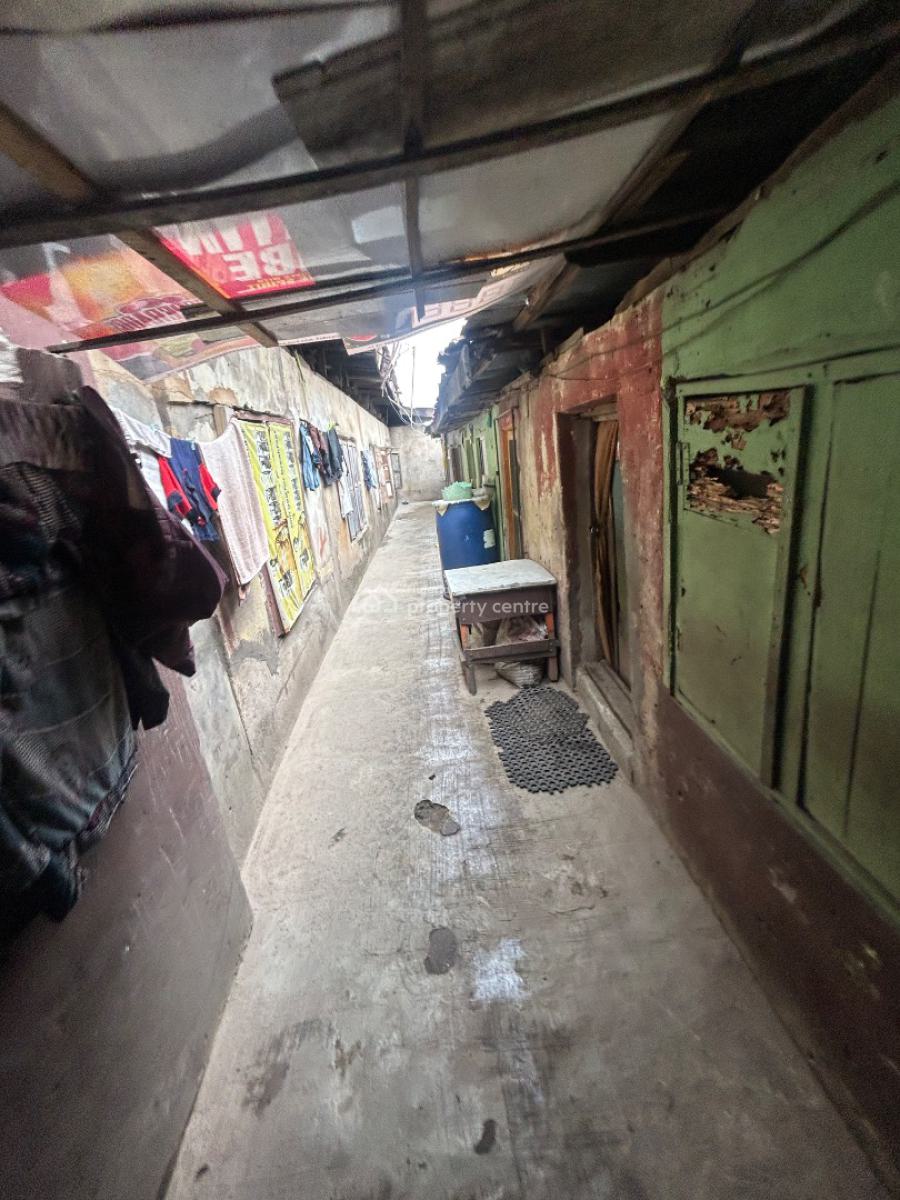 Demolish-able Bungalow on a Full Plot of Land, Karounwi Bus Stop, Off Oredola Street, Itire-ikate, Surulere, Lagos, Residential Land for Sale