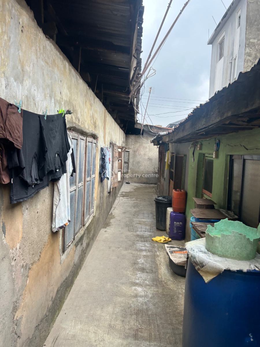 Demolish-able Bungalow on a Full Plot of Land, Karounwi Bus Stop, Off Oredola Street, Itire-ikate, Surulere, Lagos, Residential Land for Sale
