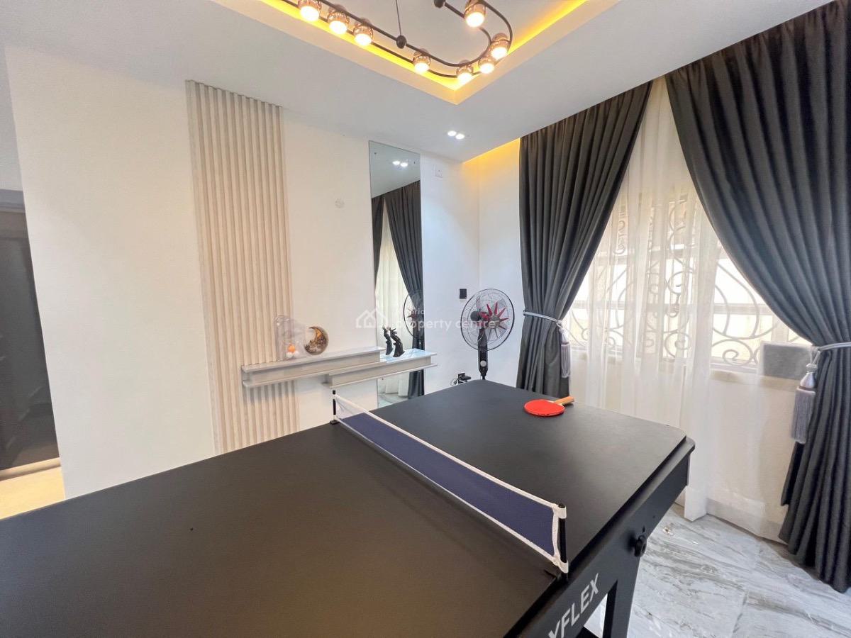 Our Lovely  2 Bedroom Waterfront Apartment with Balconies,ps5,snooker, Lekki Phase 1, Lekki, Lagos, Flat / Apartment Short Let