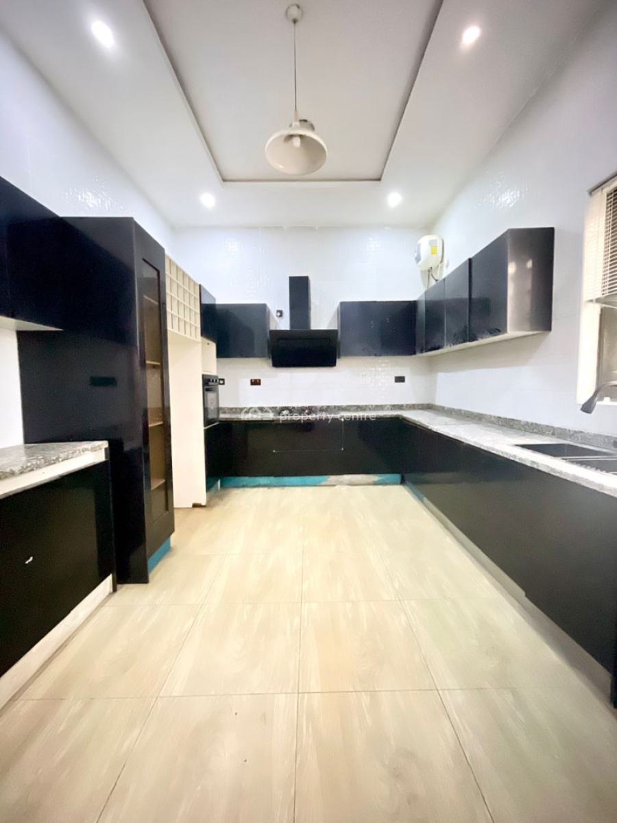 Classic 5 Bedroom Fully Detached Duplex with a Bq in a Secure Estate, Chevron, Lekki, Lagos, Detached Duplex for Sale