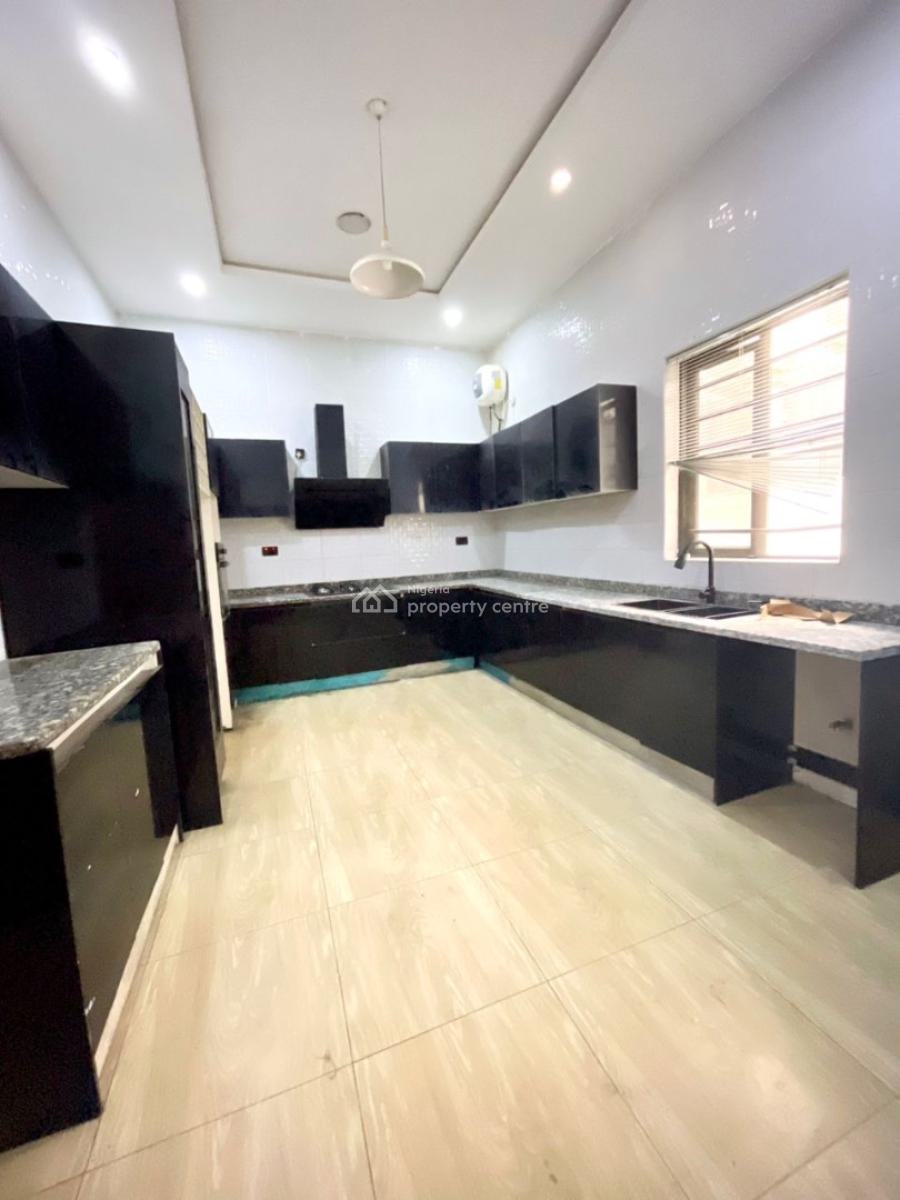 Classic 5 Bedroom Fully Detached Duplex with a Bq in a Secure Estate, Chevron, Lekki, Lagos, Detached Duplex for Sale