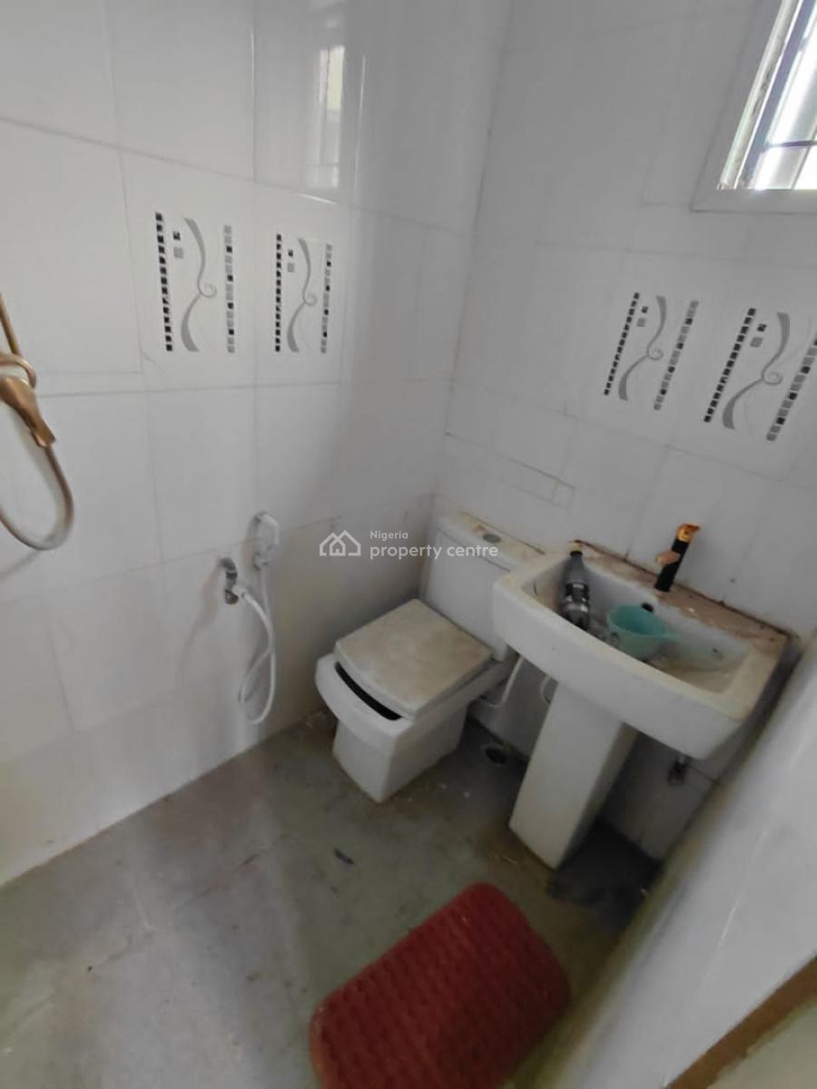 Well Maintained 2bedrooms Bungalow at Nihort Ibadan, Baptist Nihort, Jericho, Ibadan, Oyo, Detached Bungalow for Sale