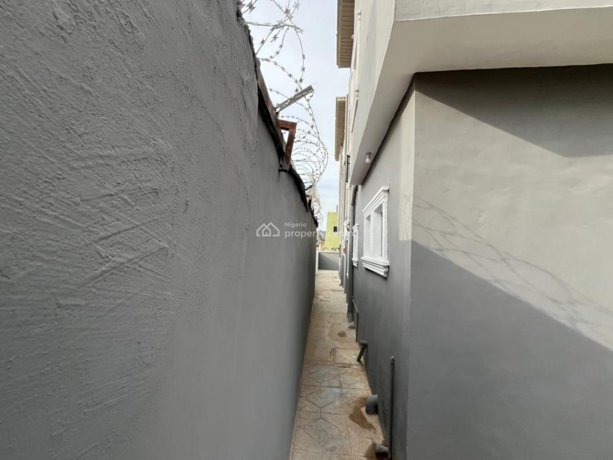 a Newly Built 1 Room Self Con, Gra Phase 1, Magodo, Lagos, Self Contain (single Rooms) for Rent