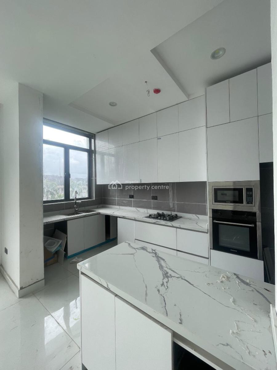 2bedroom Apartment, Lekki Phase 1, Lekki, Lagos, Flat / Apartment for Sale