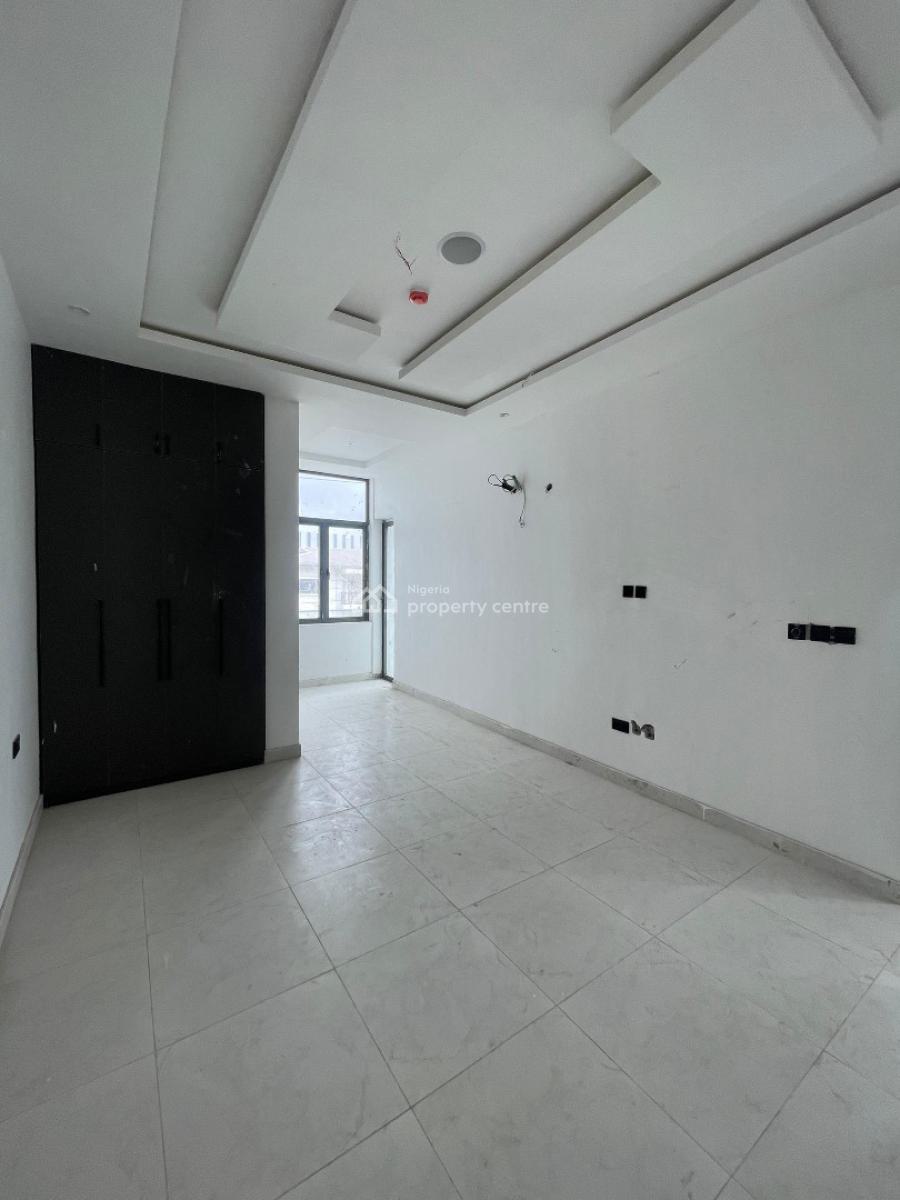 2bedroom Apartment, Lekki Phase 1, Lekki, Lagos, Flat / Apartment for Sale