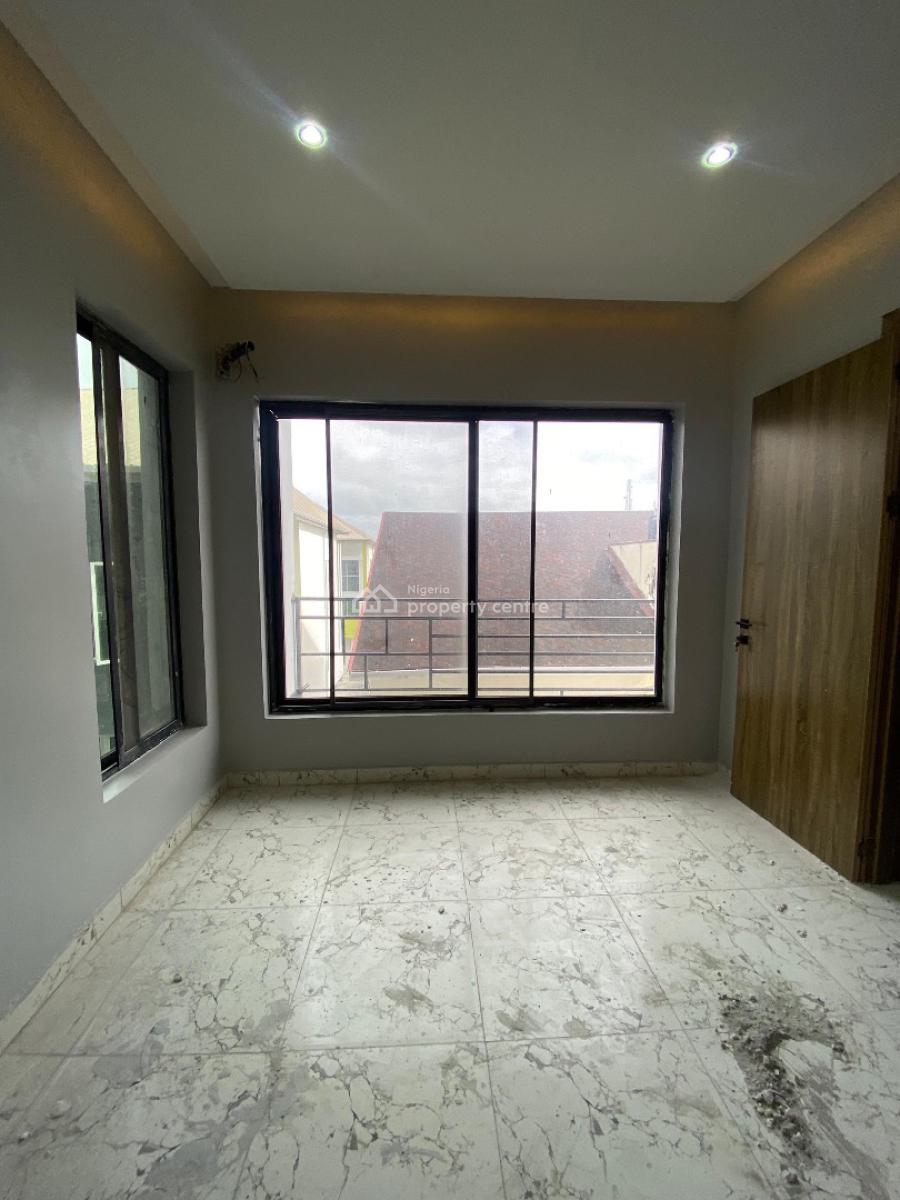 4bedroom Maisonette, Lekki Phase 1, Lekki, Lagos, Flat / Apartment for Sale
