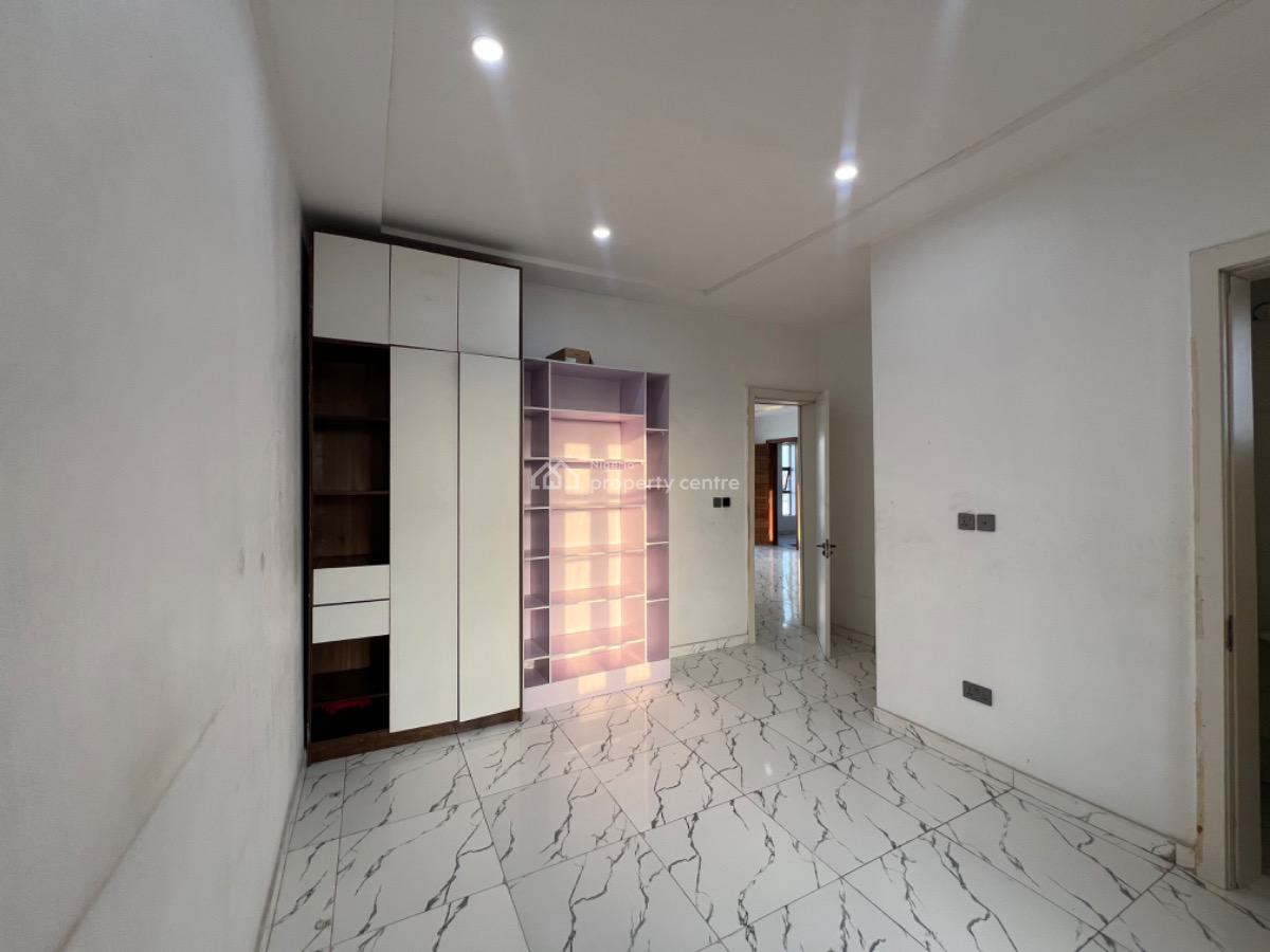 2 Bedroom Apartment with Bq, Bridge Gate Estate, Agungi, Lekki, Lagos, Flat / Apartment for Sale