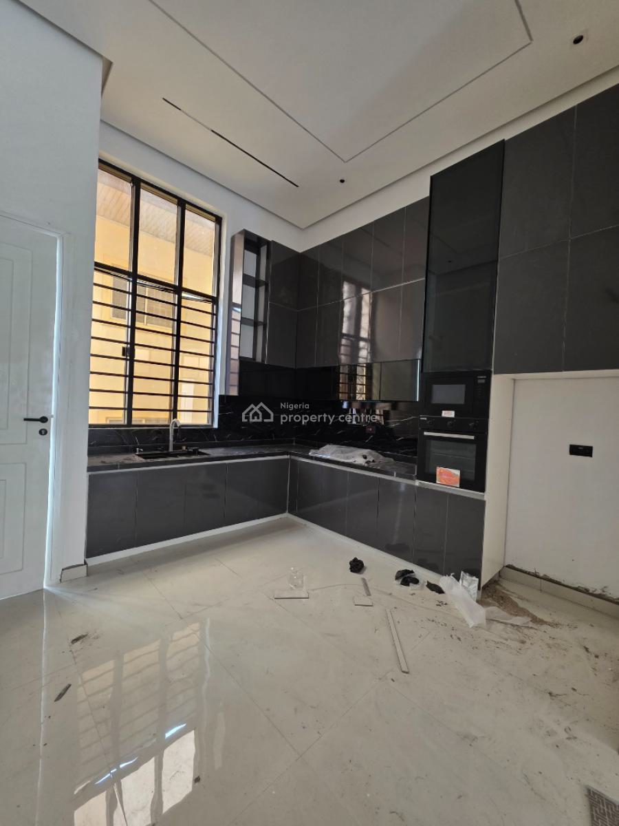 Luxury 3 Bedroom Apartment with Elevator + Swimming Pool, Lekki Phase 1, Lekki, Lagos, Flat / Apartment for Sale