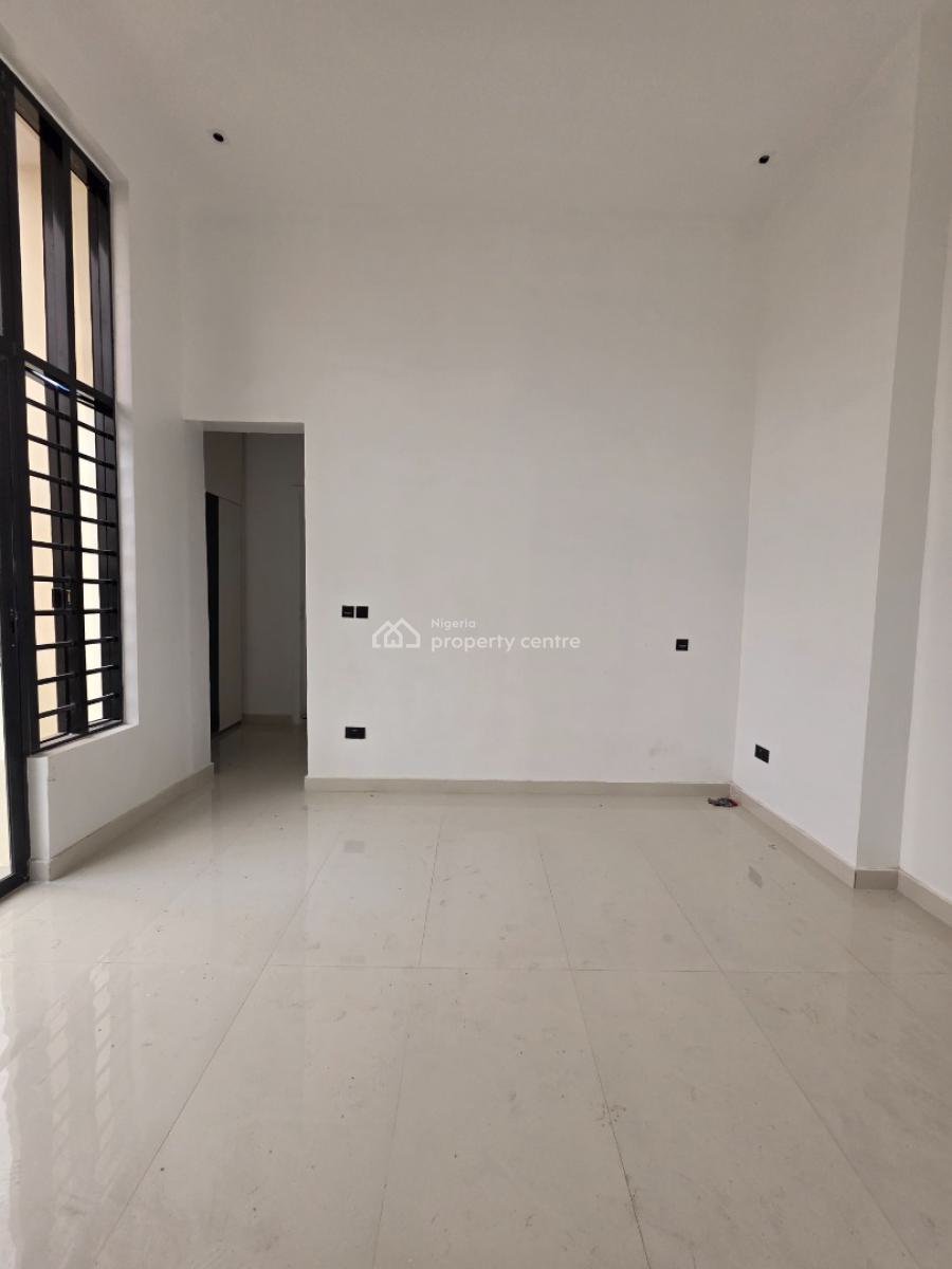 Luxury 3 Bedroom Apartment with Elevator + Swimming Pool, Lekki Phase 1, Lekki, Lagos, Flat / Apartment for Sale