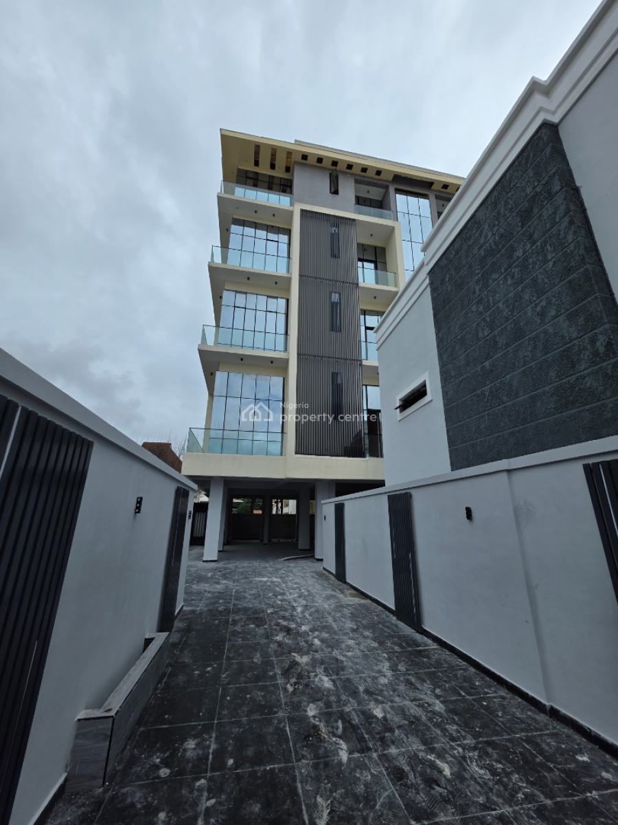 Luxury 3 Bedroom Apartment with Elevator + Swimming Pool, Lekki Phase 1, Lekki, Lagos, Flat / Apartment for Sale