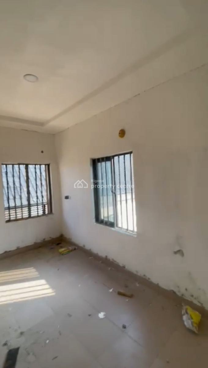 6 Units of Standard Roomself Contain Available Alesh, Off Ilaje, Akoka, Yaba, Lagos, Mini Flat (room and Parlour) for Rent