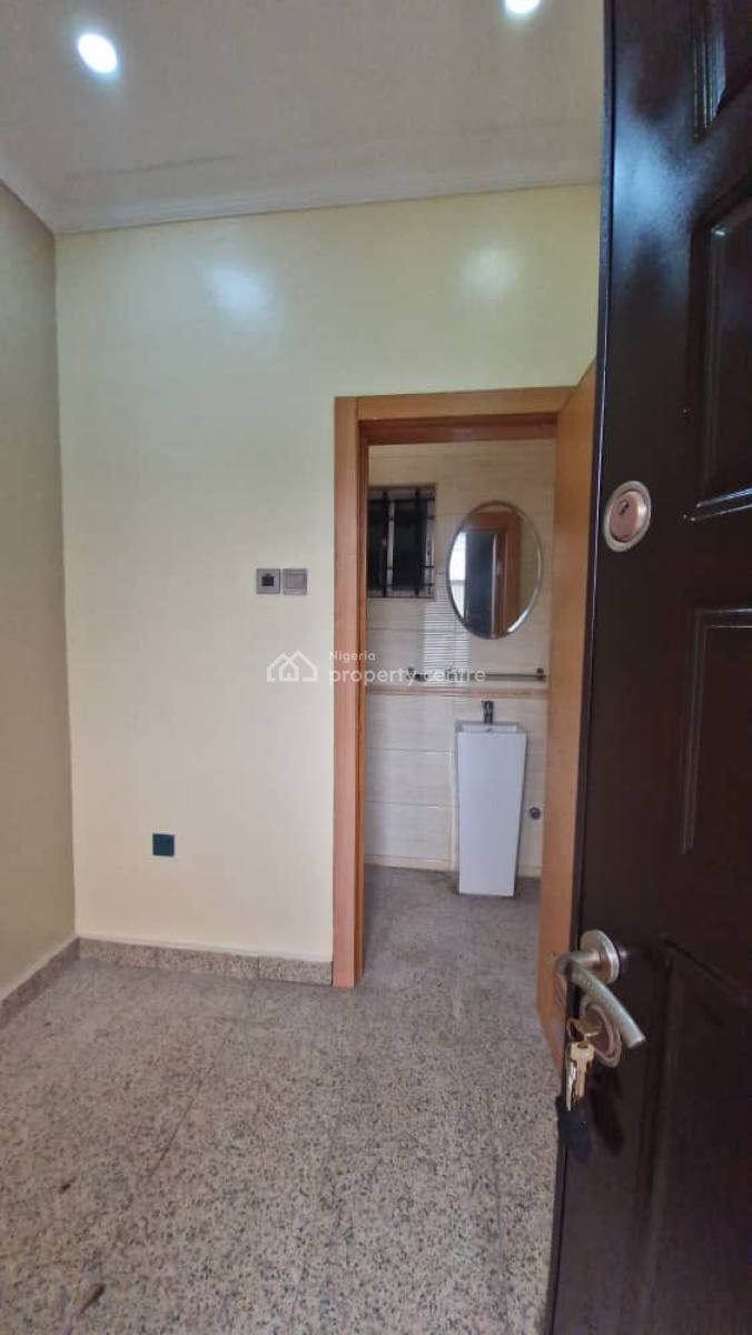 a Well Maintained 4bedroom Terrace Duplex, in Secured Estate, Close to Medina Estate, Gbagada, Lagos, Terraced Duplex for Sale