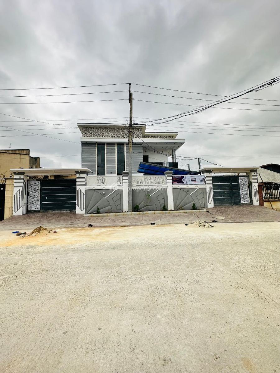 Spaciously 5 Bedroom Detached Duplex with Bq & Swimming Pool, Gbagada, Lagos, Detached Duplex for Sale